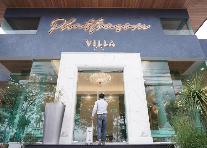 Phattrasom Villa ชะอำ